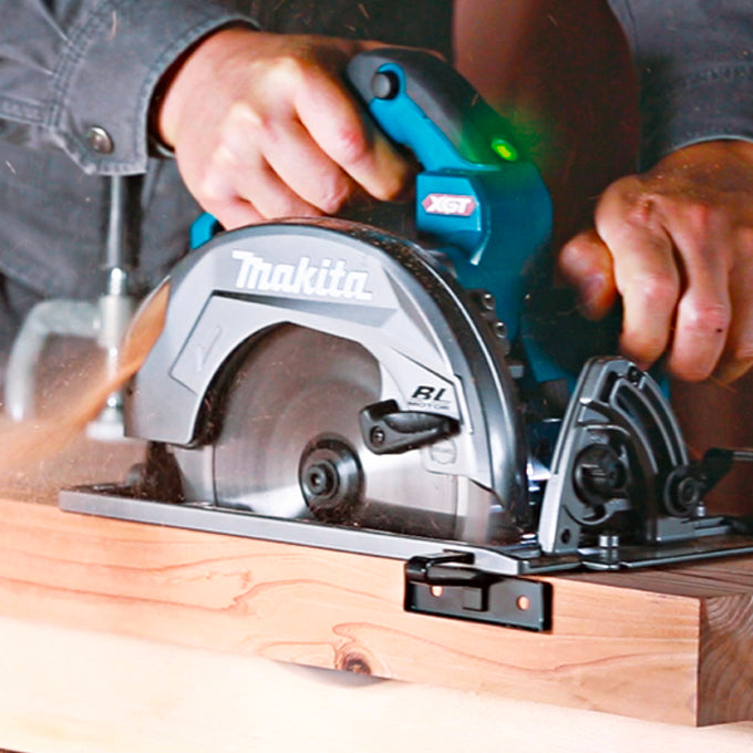 Makita HS004GZ 40V MAX XGT Li-Ion 7-1/4” Circular Saw with Brushless Motor, AWS & Guide Rail Base