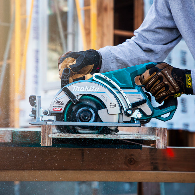 Makita RS001GZ 40V MAX XGT Li-Ion 7-1/4” Rear-Handle Circular Saw with Brushless Motor & ADT